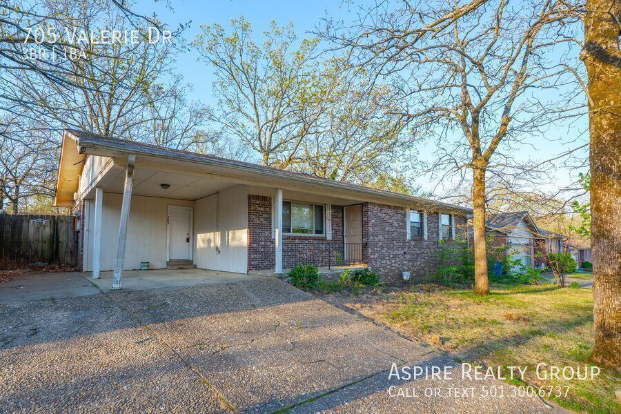 Foto principal - 705 Valerie Dr