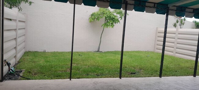 Foto del edificio - 14728 Balgowan Rd