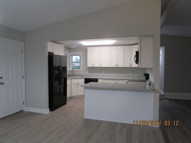 Foto del edificio - 5921 Howard Rd