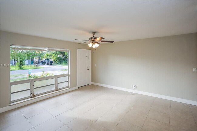 Building Photo - 1408 SW 47th Ave