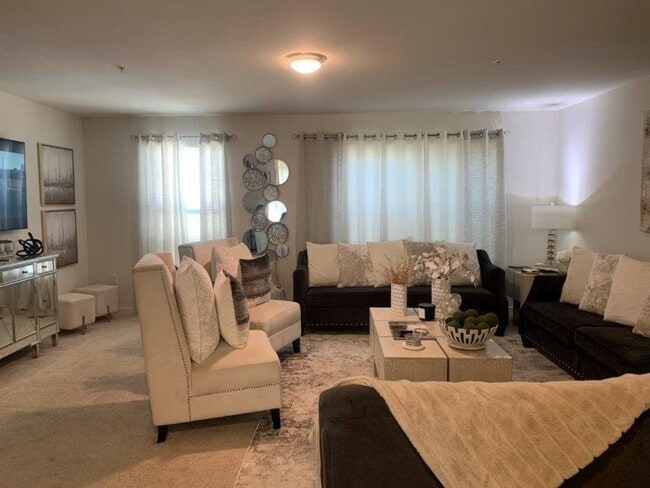 Building Photo - Welcome to this charming 3 bedroom, 2.5 ba...