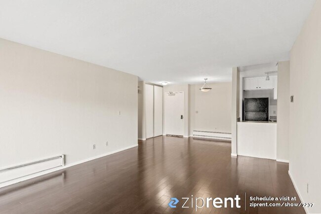 Building Photo - 3300 Wolcott Common