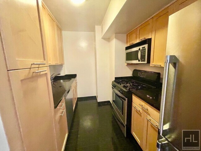 Foto del edificio - AMAZING STUDIO APARTMENT!! AMAZING DEAL! W...