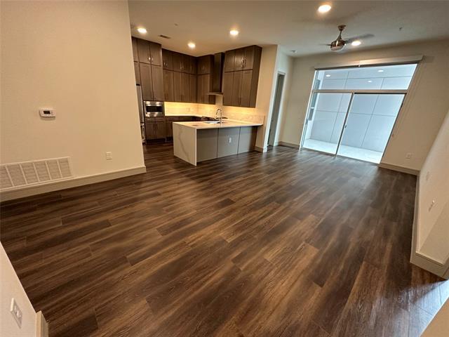 Foto del edificio - 7805 Communications Pkwy