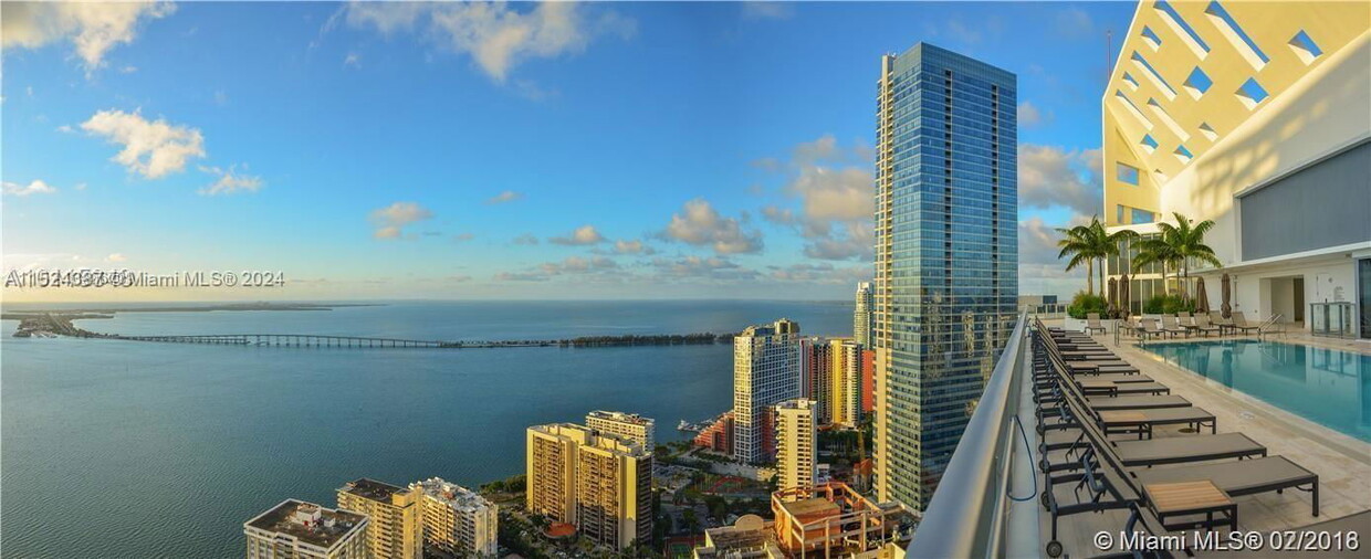 Foto principal - 1300 Brickell Bay Dr