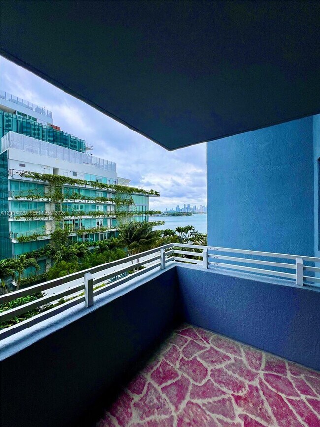 Foto del edificio - 1330 West Ave