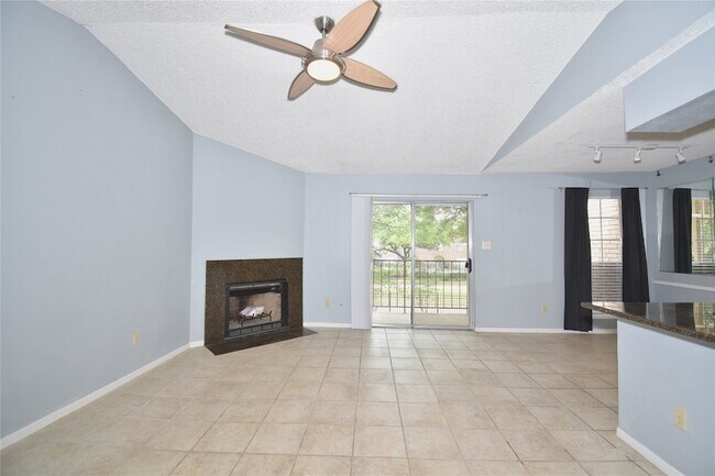 Building Photo - 2120 El Paseo St