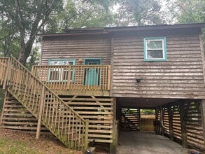 Building Photo - 105 Lenwood Ct