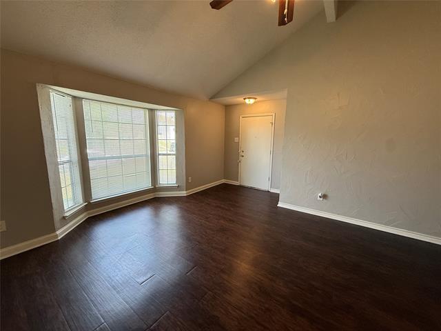 Foto del edificio - 1330 Planters Rd