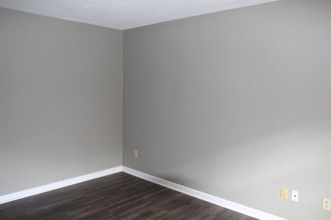 Foto del edificio - 2324 Jim Stokes Ct