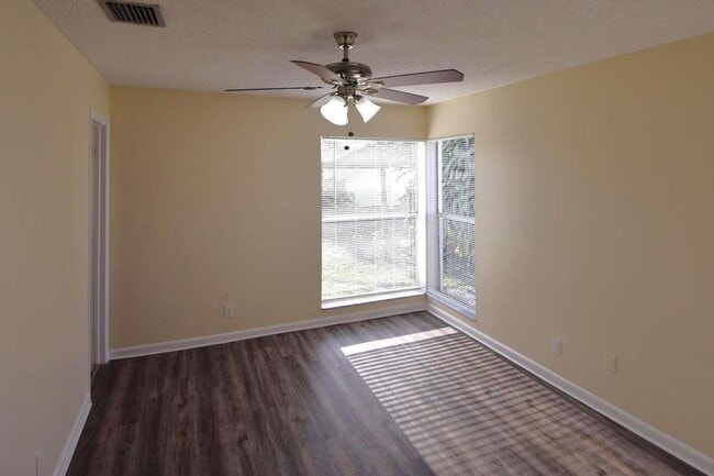 Foto del edificio - 10656 Shady Pond Ln