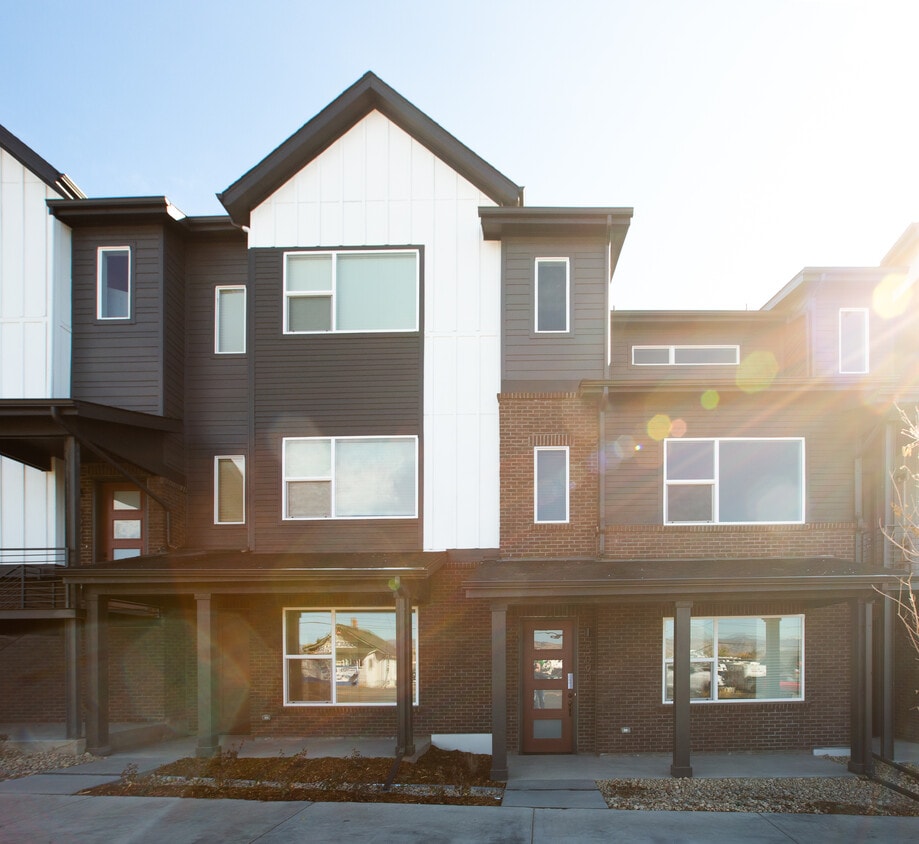 EXTERIOR (FRONT) - 5094 Ward Rd