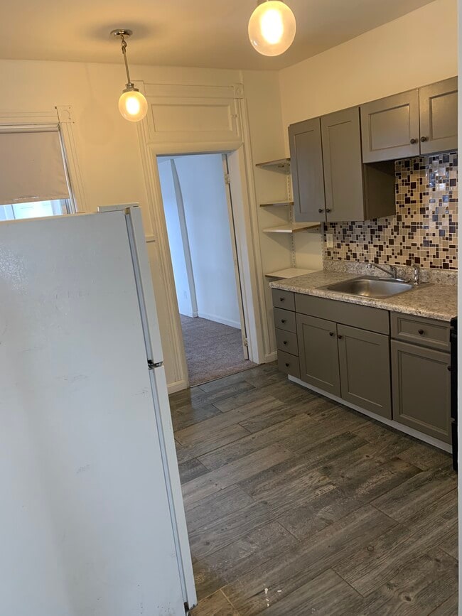 Kitchen - 506 N 2nd St