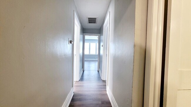 Foto del edificio - 802 N Olive St