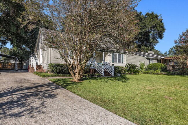 Foto del edificio - 1258 Driftwood Dr
