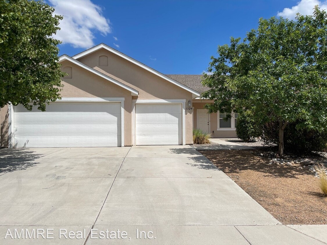 4 br, 2 bath House 1324 Reynosa Loop House Rental in Rio Rancho, NM
