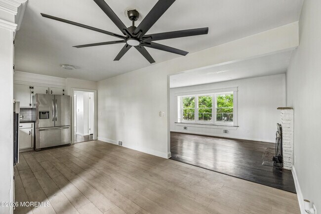 Building Photo - 297 Cambourne Dr