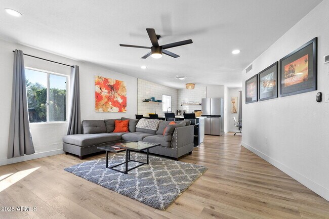 Foto del edificio - 6236 N 16th St