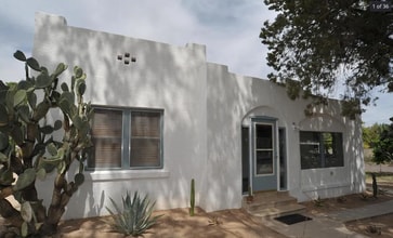 Building Photo - 1447 E Lester St