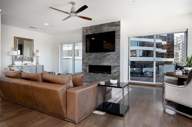 Foto del edificio - 2934 N Hall St