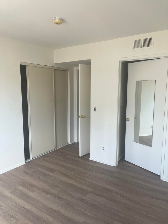 Building Photo - 3805 W Verdugo Ave