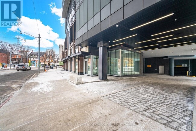 Building Photo - 219 Dundas St E