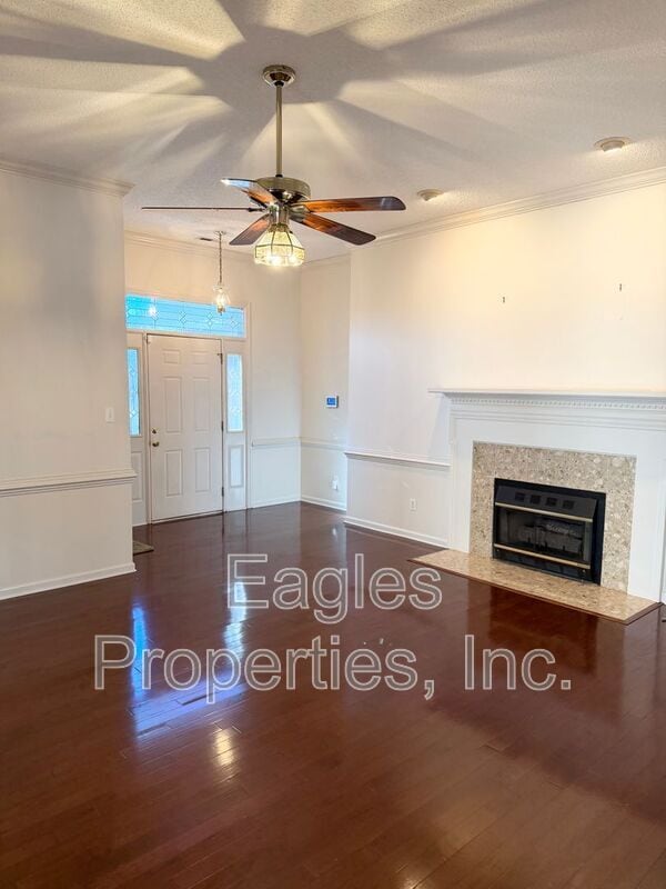 Foto del edificio - 107 Round Tree Lane