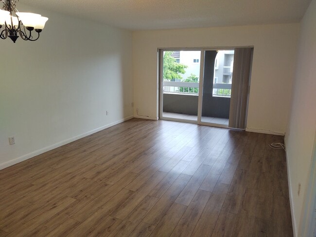 Building Photo - 7720 Camino Real