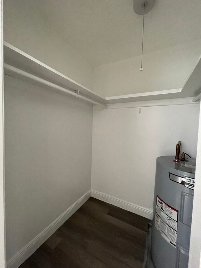 Foto del edificio - 3137 Avenue J