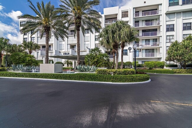 Building Photo - 2860 S Ocean Blvd