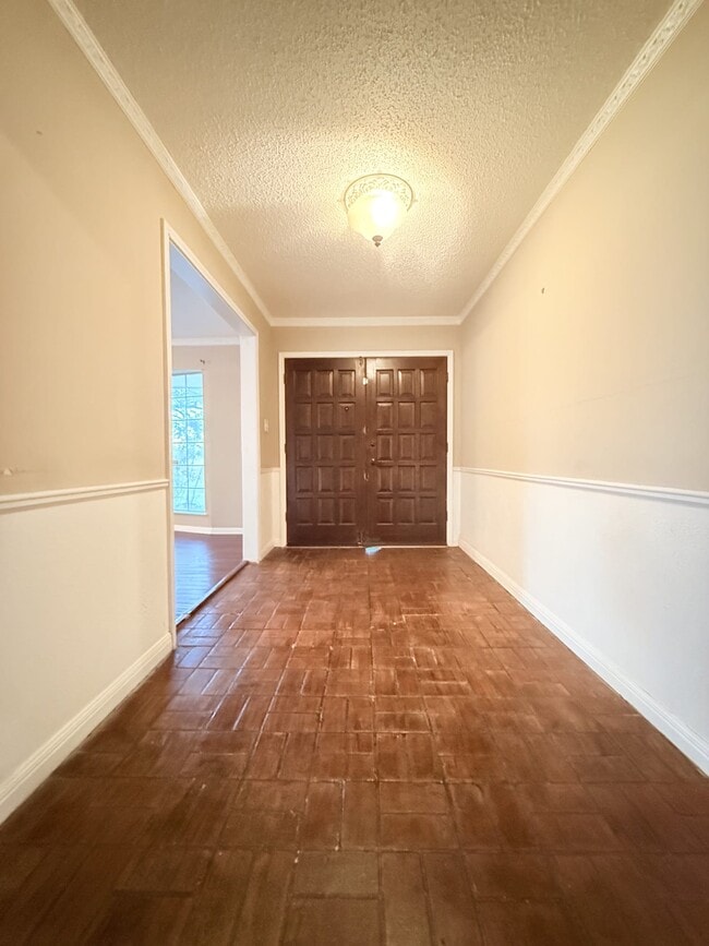 Building Photo - 1200 E Franklin St