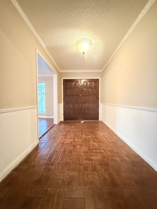 Foto del edificio - 1200 E Franklin St