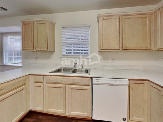 Building Photo - 126 Elrosa Rd