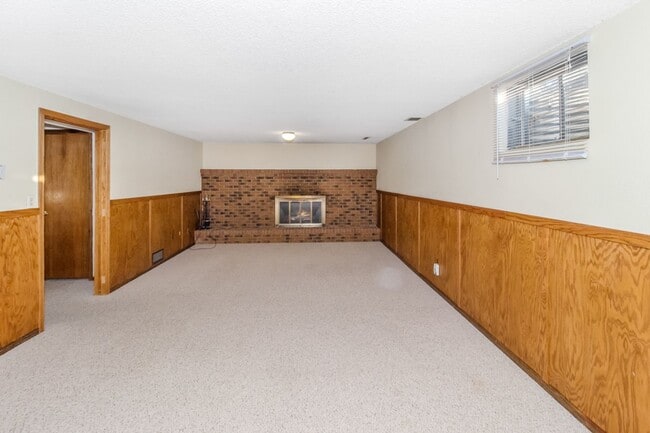 Foto del edificio - All Brick Home on a Quite Street