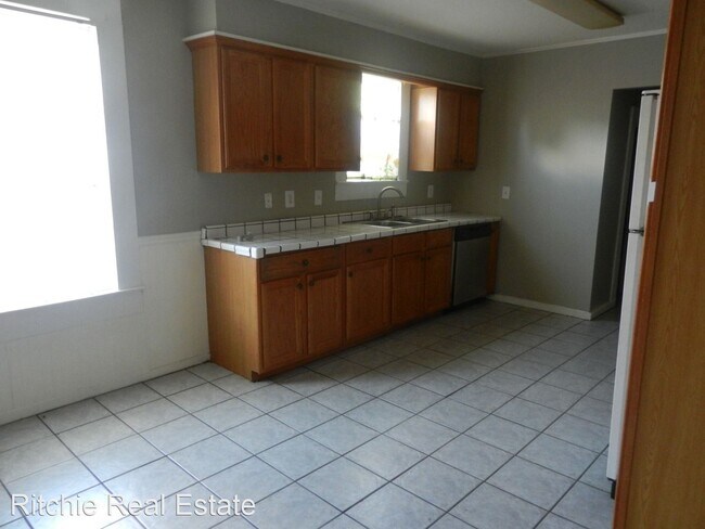 Building Photo - 2 br, 2 bath House - 1705 Donahue Ferry Road
