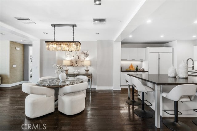 Foto del edificio - 432 N Oakhurst Dr