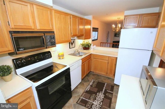 Building Photo - 1656 Whisperhill Dr