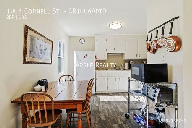 Foto del edificio - 1006 Cornell St