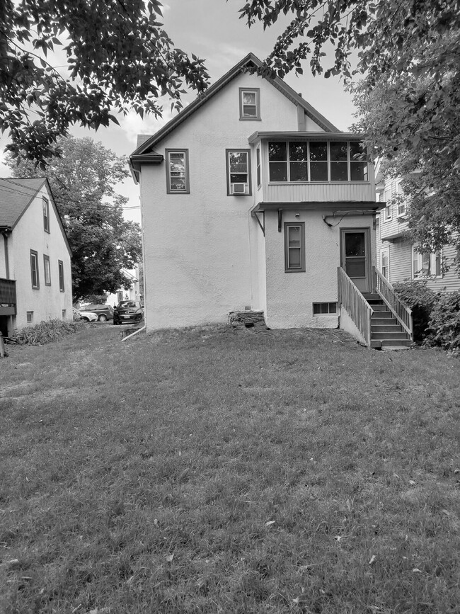 Building Photo - 6BR 2BA Single Family Home in Minneapolis