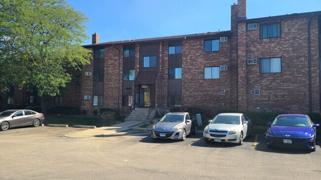 Foto del edificio - 7713 Woodward Ave