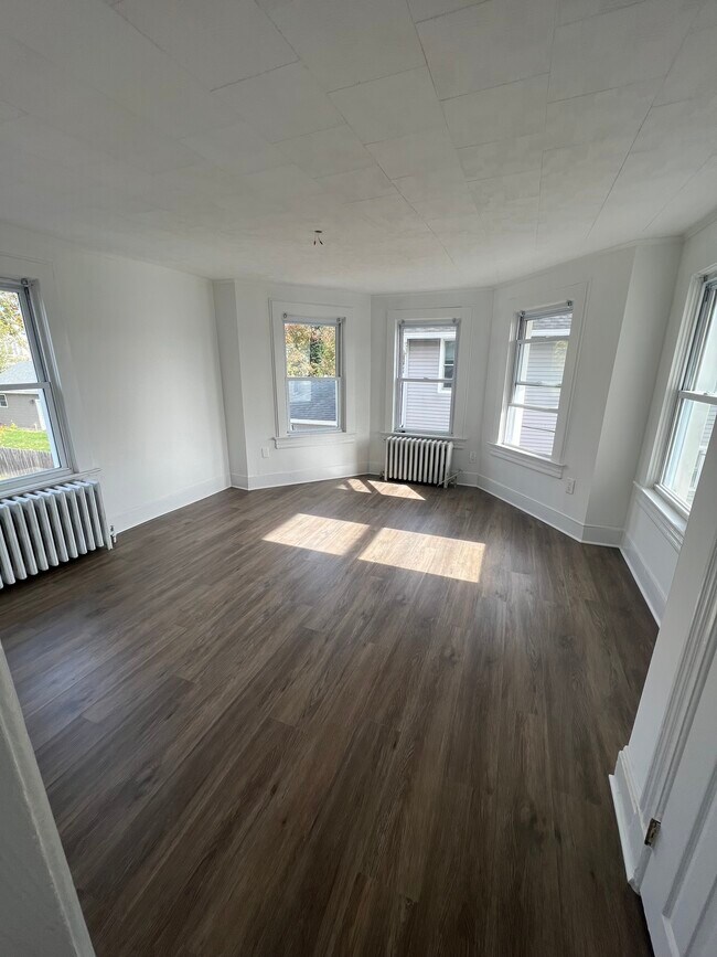 Livingroom - 77 Sterling Pl