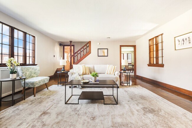Foto del edificio - 303 E 10th Ave
