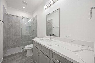 Building Photo - 4406 Sterling St