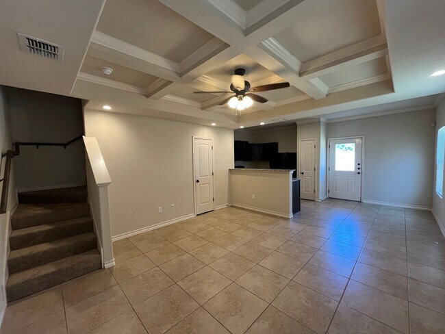 Building Photo - 6619 Arancione Ave