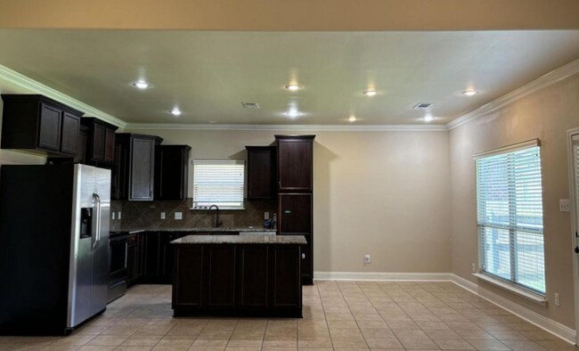 Foto del edificio - 120 Endicott Dr