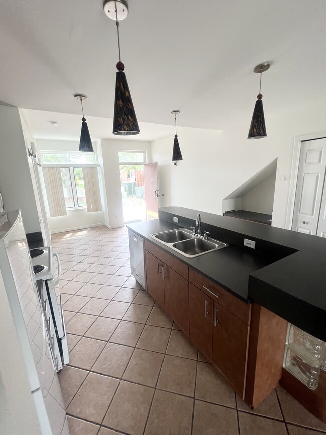 Building Photo - 3139 Professional Dr
