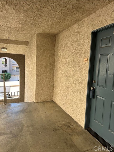 Building Photo - 1030 Vista Del Cerro Dr
