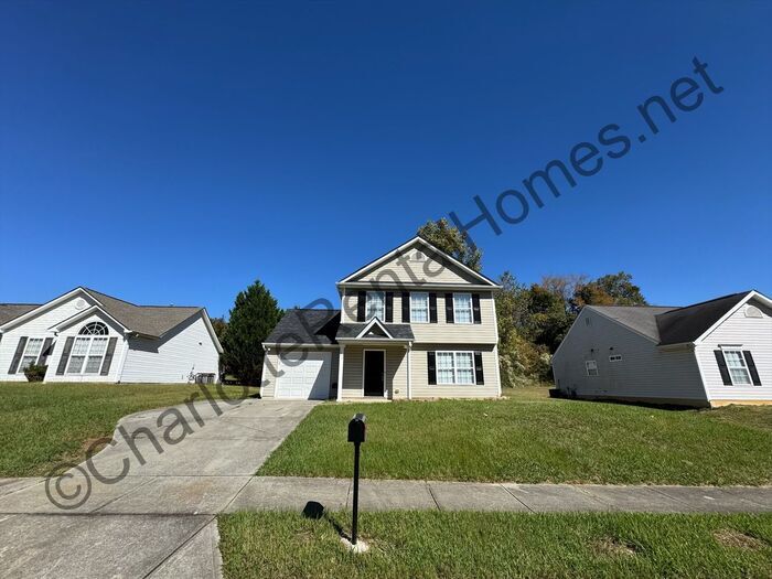 Foto principal - Nice 3 bedroom 2.5 bath home in Charlotte!