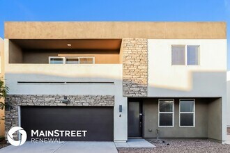 Building Photo - 2000 N 36th St