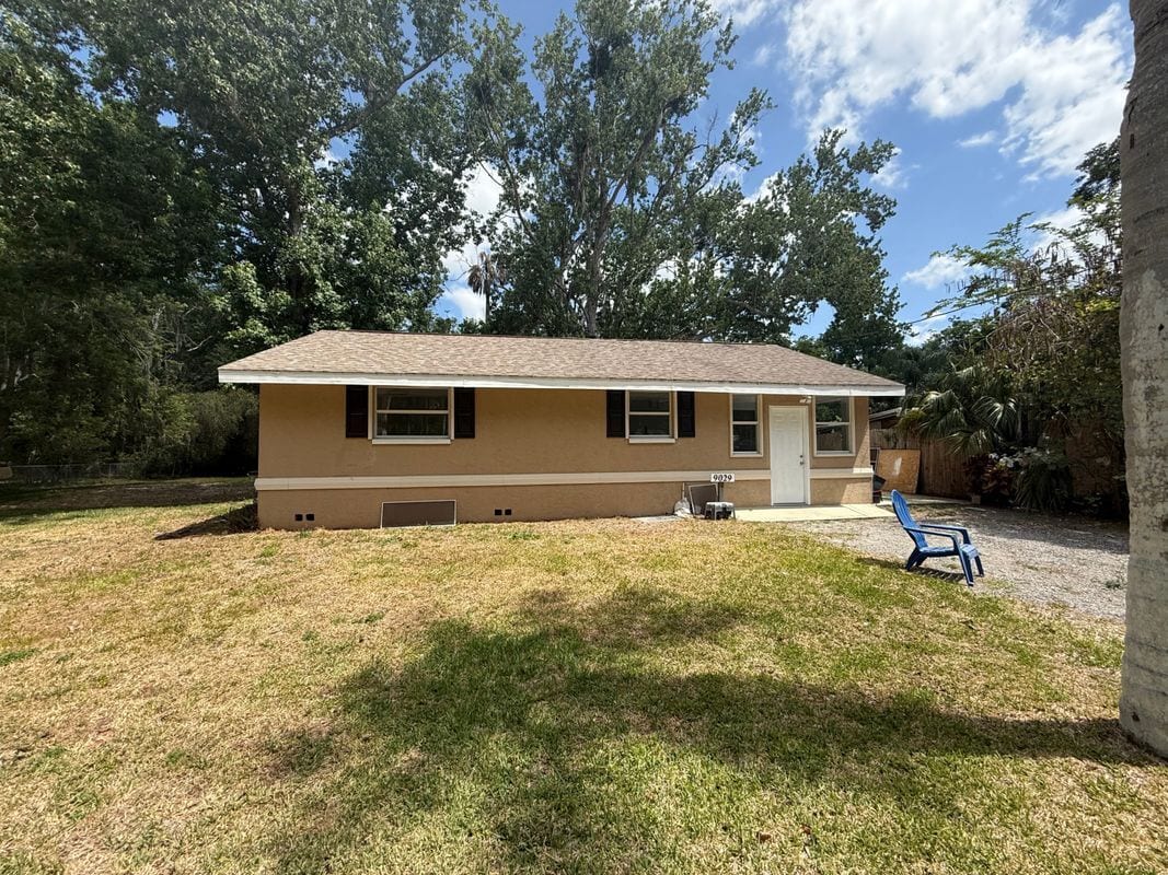 Foto principal - 9029 Maiden Ln